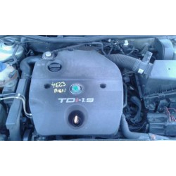 skoda octavia berlina (1u2) del año 2000