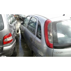 opel corsa c del año 2002