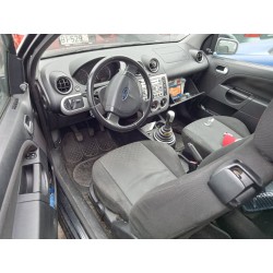 ford fiesta (cbk) del año 2004