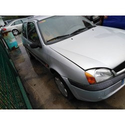 ford fiesta berlina (dx) del año 2001