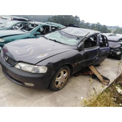 opel vectra b berlina del año 1996
