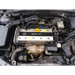 opel vectra b berlina del año 1996