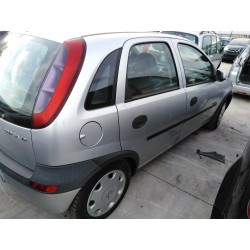 opel corsa c del año 2001