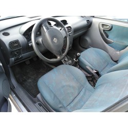 opel corsa c del año 2001