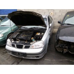 daewoo nubira berlina del año 2004