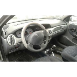 renault megane i fase 2 berlina (ba0) del año 2000