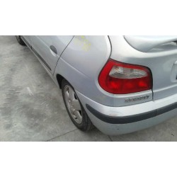 renault megane i fase 2 berlina (ba0) del año 2000