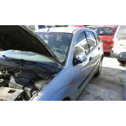 ford focus berlina (cak) del año 2000