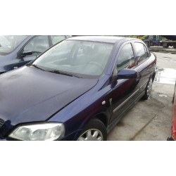 opel astra g berlina del año 2000