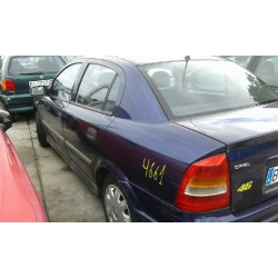 opel astra g berlina del año 2000
