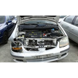 nissan almera tino (v10m) del año 2002