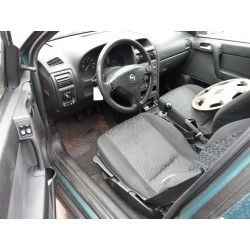 opel astra g berlina del año 2002