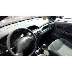 renault megane i berlina hatchback (ba0) del año 1997