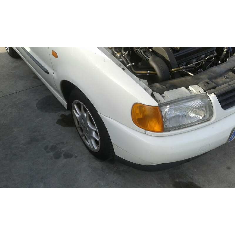 volkswagen polo berlina (6n1) del año 1998