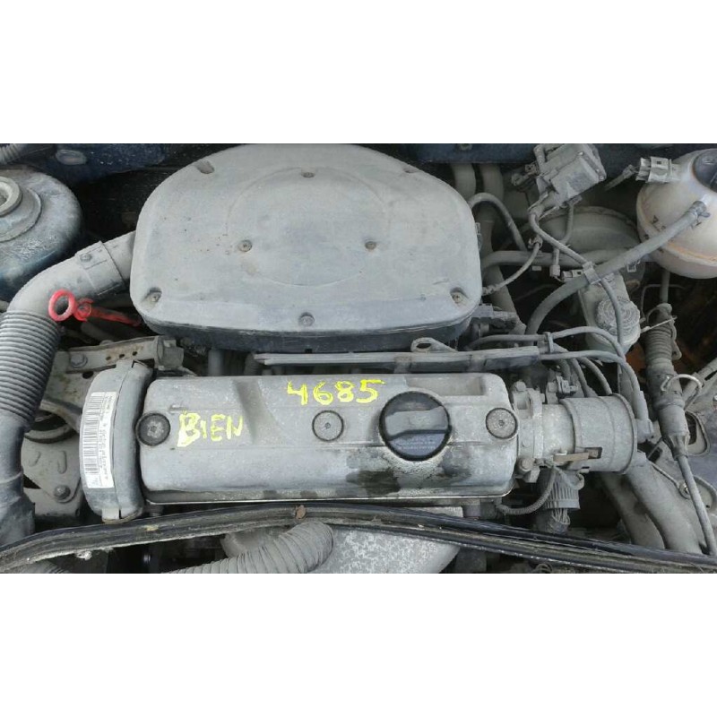 volkswagen polo berlina (6n1) del año 1996
