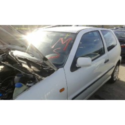 volkswagen polo berlina (6n1) del año 1998