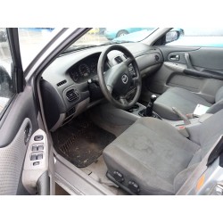 mazda 323 berl. f/s (bj) del año 2001