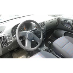 volkswagen polo berlina (6n1) del año 1996