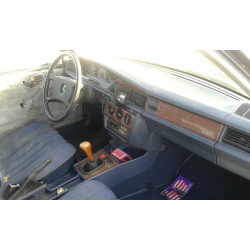 mercedes clase c (w201) berlina del año 1987