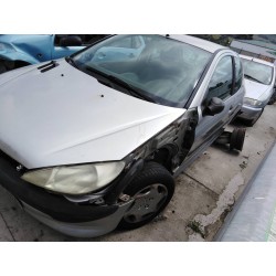 peugeot 206 berlina del año 2001