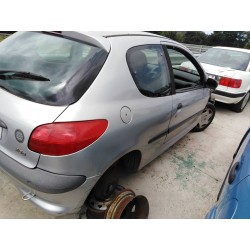 peugeot 206 berlina del año 2001