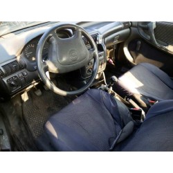 opel astra f berlina del año 1995