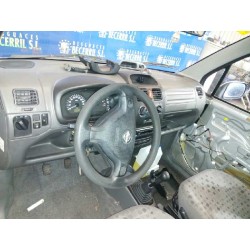 opel agila del año 2002