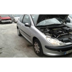 peugeot 206 berlina del año 2004