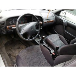 citroen xantia berlina del año 1999