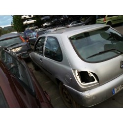 ford fiesta berlina del año 1998