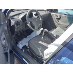 opel corsa c del año 2003