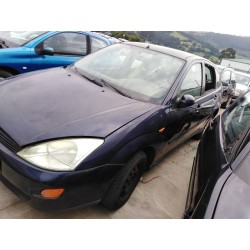 ford focus berlina (cak) del año 2000
