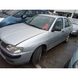 seat cordoba berlina (6k2) del año 2002