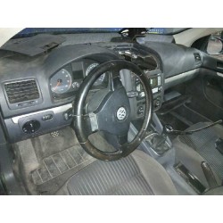 volkswagen golf v berlina (1k1) del año 1950