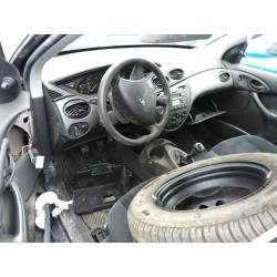 ford focus berlina (cak) del año 2000