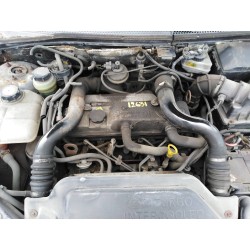 ford focus berlina (cak) del año 2000