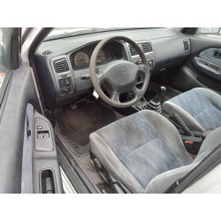 nissan almera (n15) del año 1999