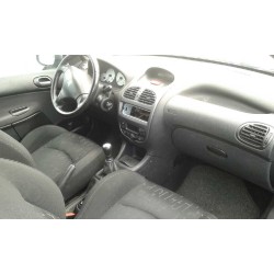 peugeot 206 berlina del año 2003