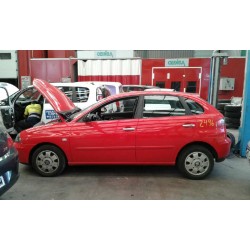 seat ibiza (6l1) del año 2003
