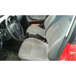 seat ibiza (6l1) del año 2003
