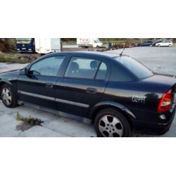 opel astra g berlina del año 2001
