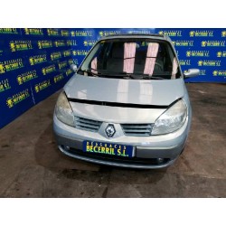 renault scenic ii del año 2004
