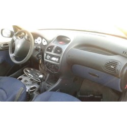 peugeot 206 berlina del año 2004