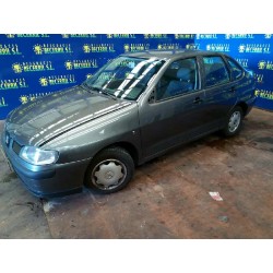 seat cordoba berlina (6k2) del año 2001
