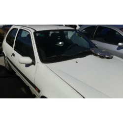 ford fiesta berlina (dx) del año 2001