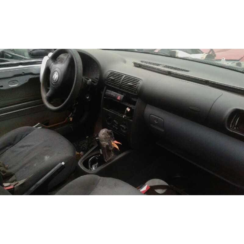 seat toledo (1m2) del año 2001