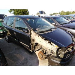 nissan almera tino (v10m) del año 2004