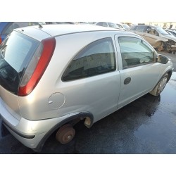 opel corsa c del año 2004