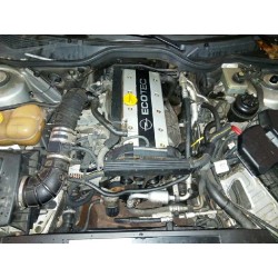 opel omega b del año 2000