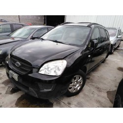 kia carens (un) del año 2010